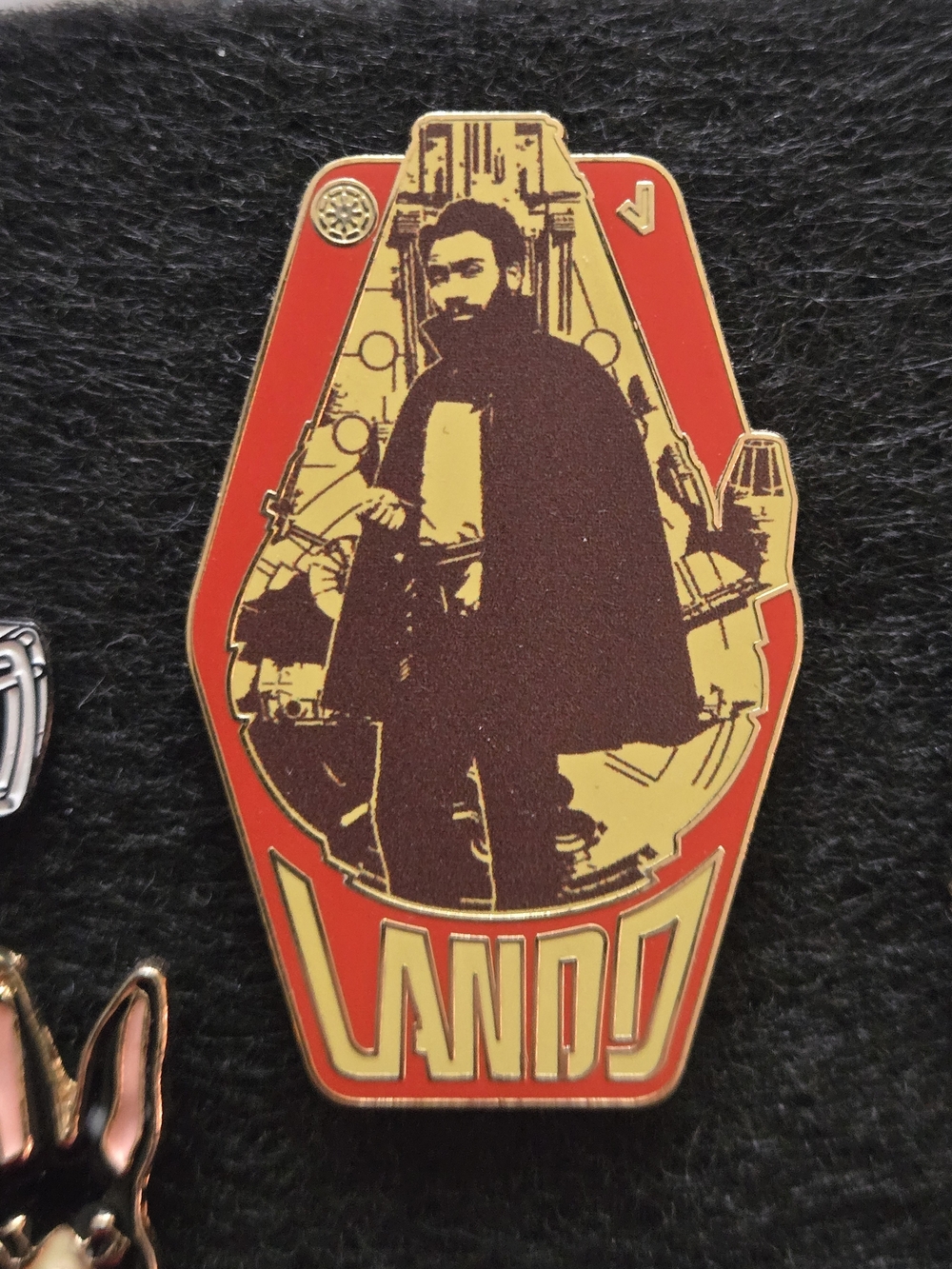 Star Wars Red and Gold Lando Pin